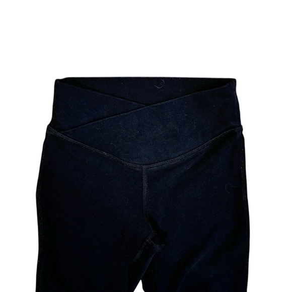 Old Navy | Girls High-Rise Crossover Flare Leggings Black, Size Small (6-7) - Picture 3 of 3